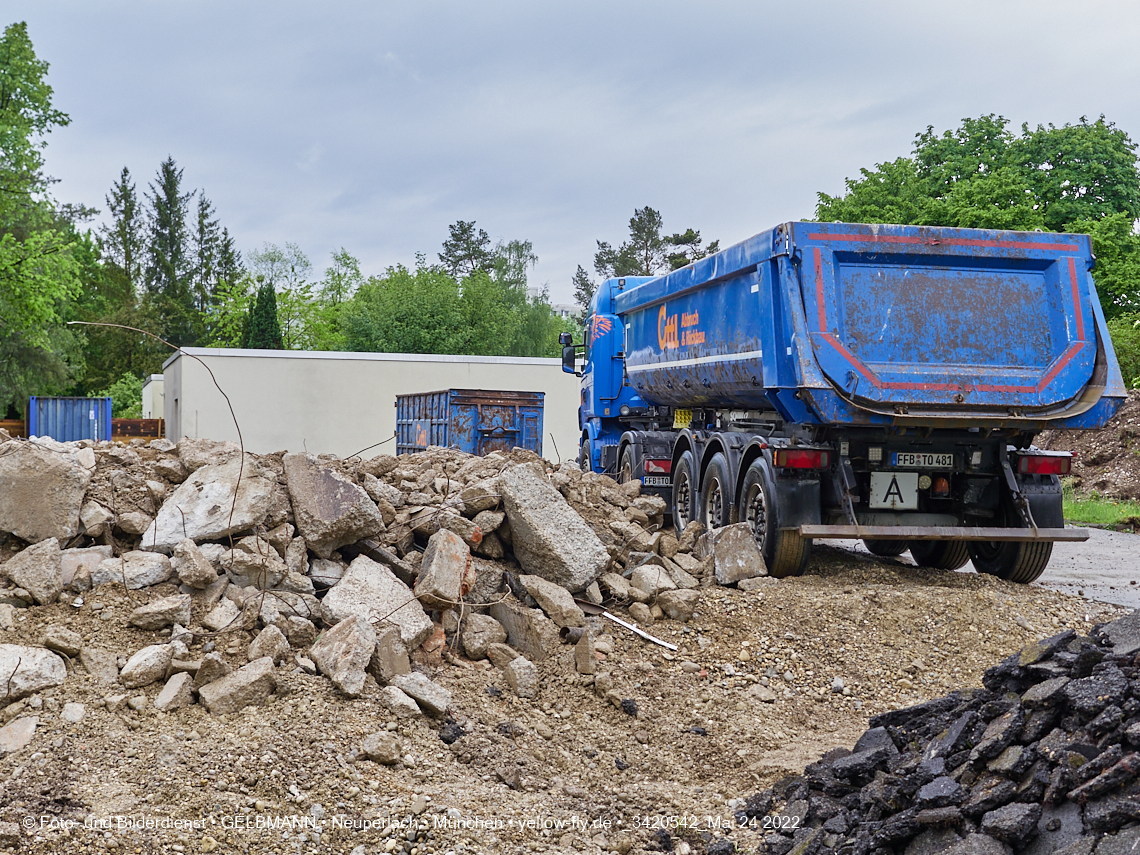 24.05.2022 - Baustelle am Haus für Kinder in Neuperlach